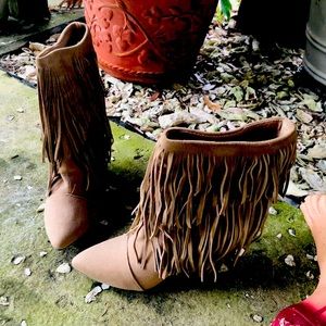 Wedge suede look fringe booties